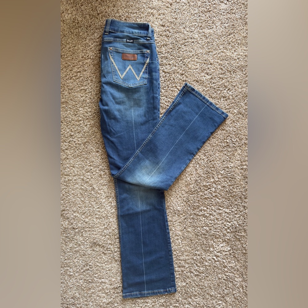 Wrangler Women's Classic Blue Boot Cut Jeans